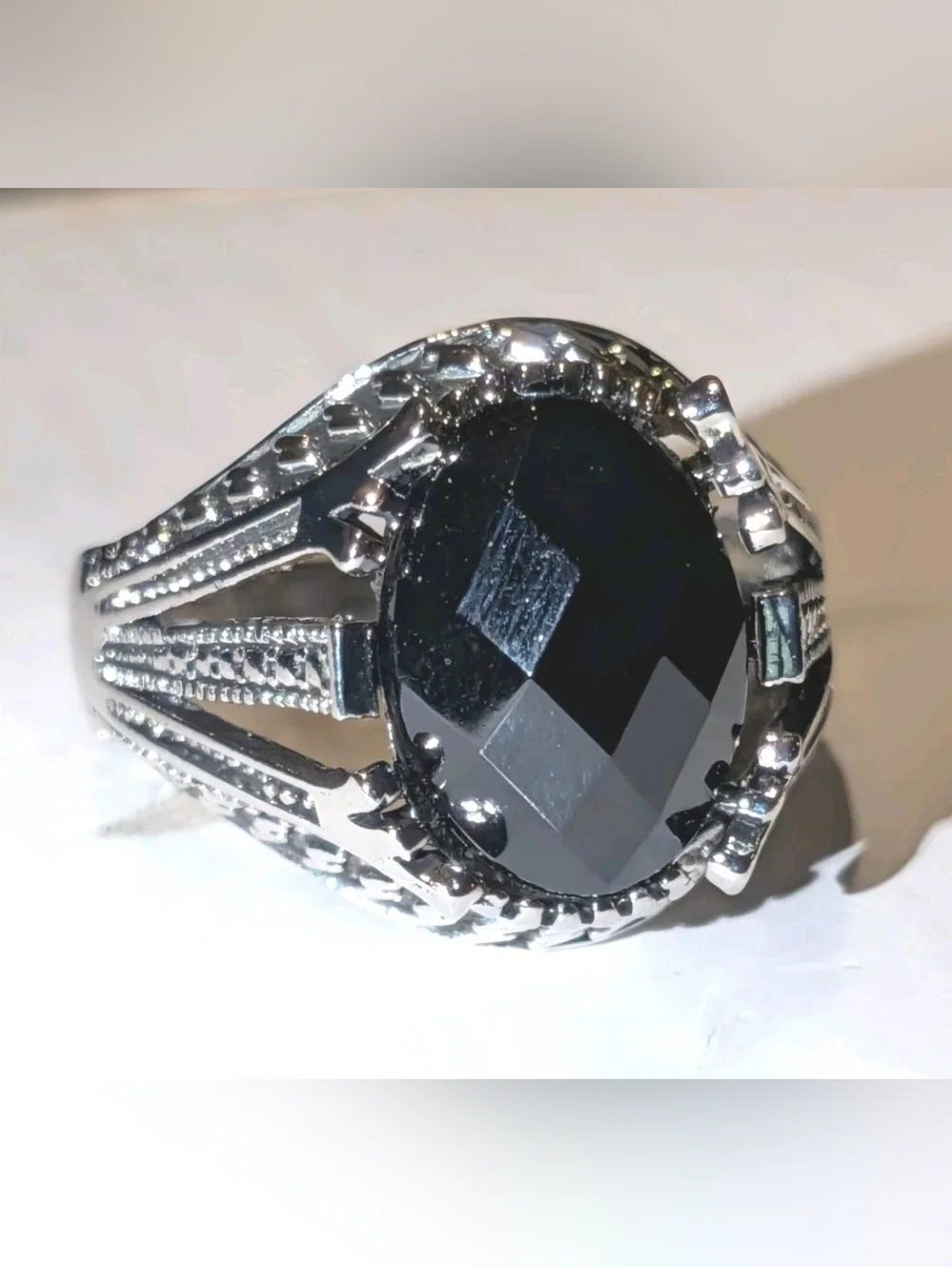 Men’s Black Simulated Onyx Ring Silver Plated Size 10 Oval Statement Gothic Ring